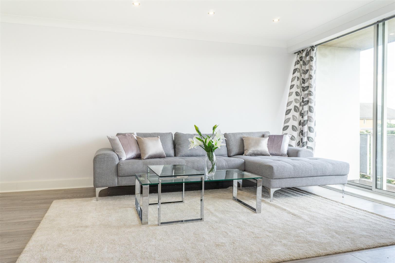 3 bed property in Regent Court, St John's Wood